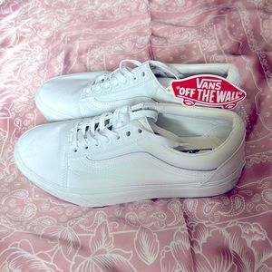 Vans Old Skool Platform Sneaker, True White, Size 9 Womens